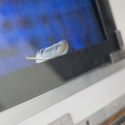 Presentación de uno de los marcos en una obra de arte